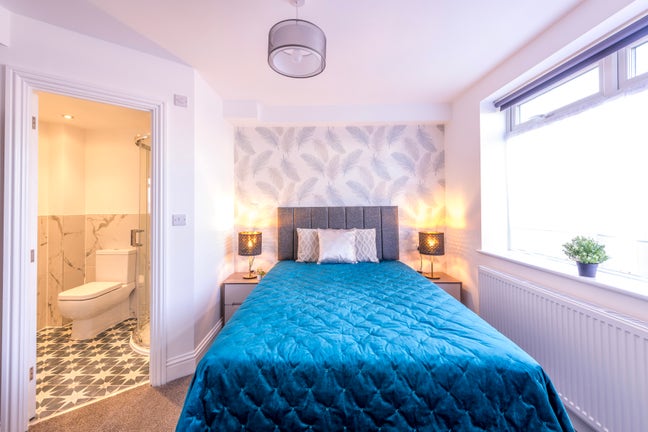 🛀 Stunning New Ensuite Bedrooms  Main Photo