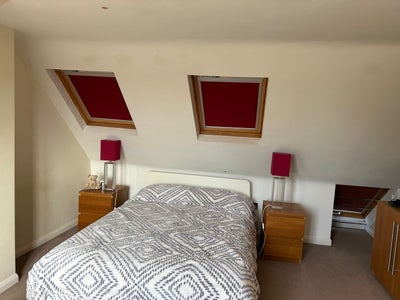 Bright spacious ensuite with cleaner included! Main Photo