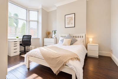 🏡 Modern 5-Bed Professional House Share, LE2 Main Photo