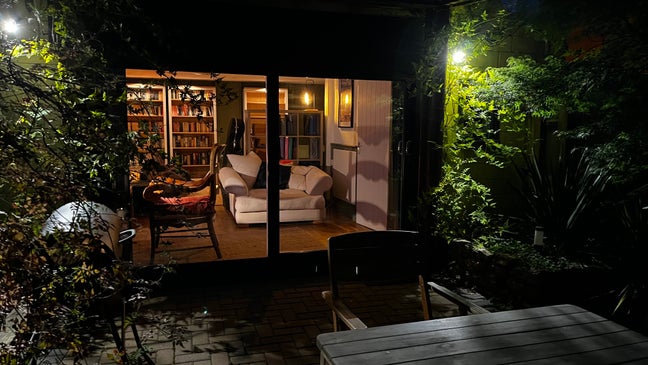 Ensuite garden room in Limpley Stoke Main Photo