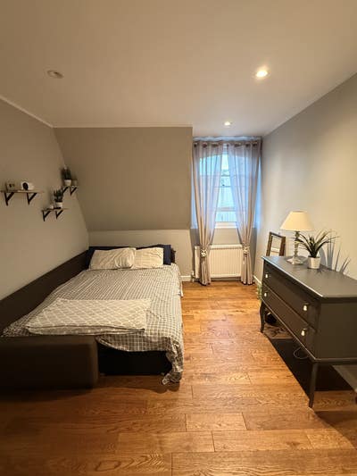 Double Room in Bath City Centre Main Photo
