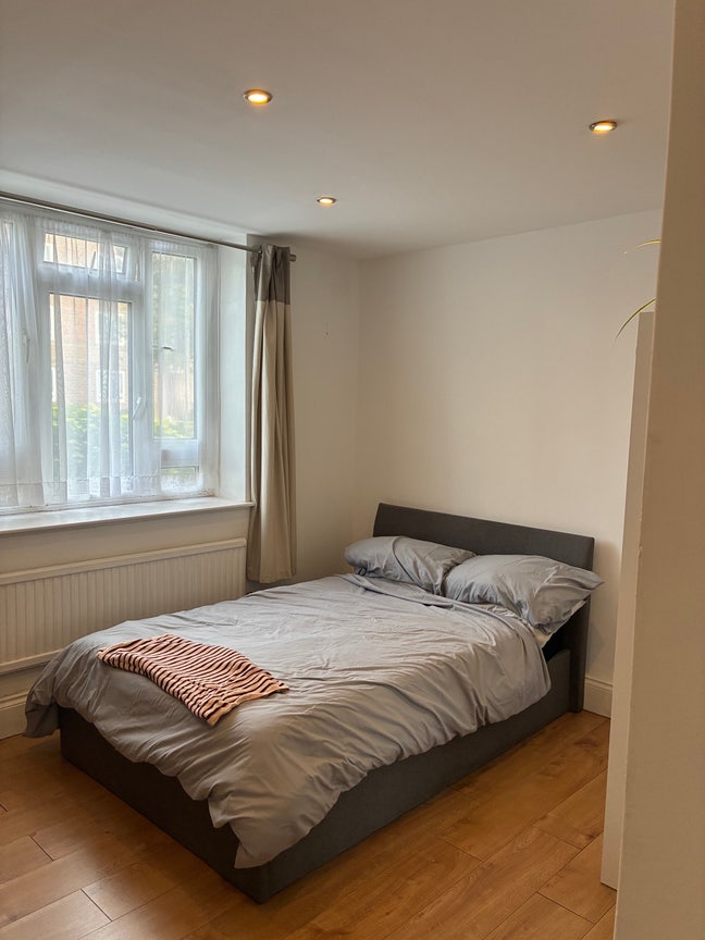 Great clean new Room -ALDGATE-Zone1 Main Photo