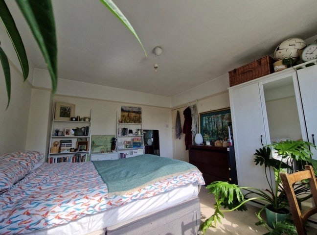 Spacious double room minutes from Richmond Main Photo