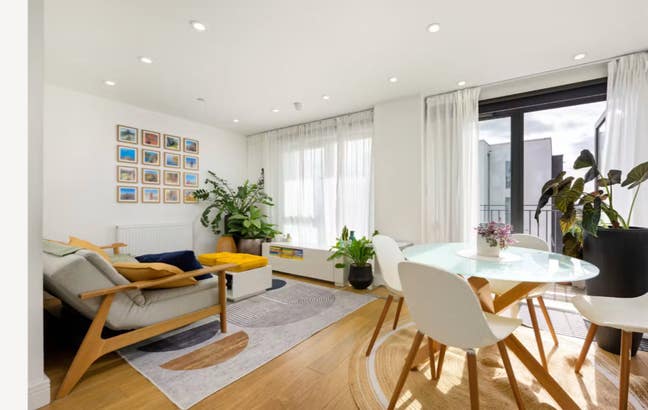Short-Term Studio Sublet - from 16 Dec to 24 Jan Main Photo