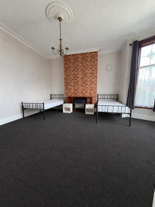 Large double room to let Goodmayes  Main Photo