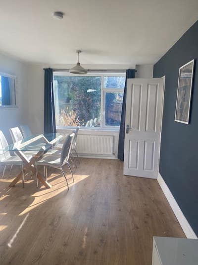 Double Room in 2-Bed LS16 Owner often working away Main Photo