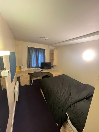 Unite Students - Blackweir Lodge Flat F2  Main Photo