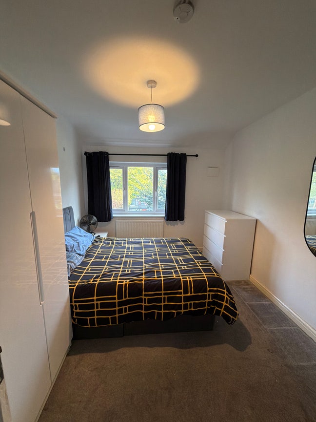 Double room near QE hospital  Main Photo