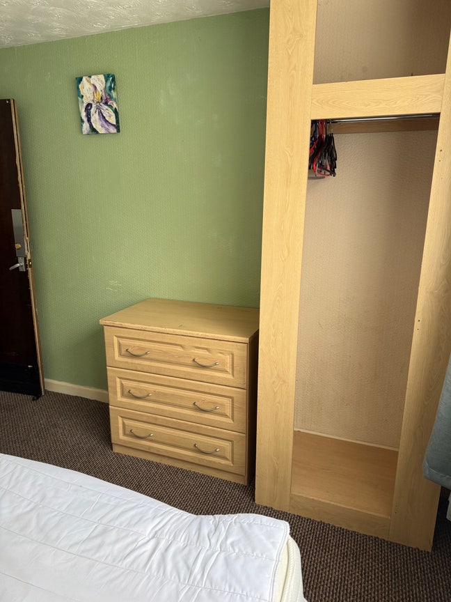 Room in HMO all bills included for one single pets Main Photo