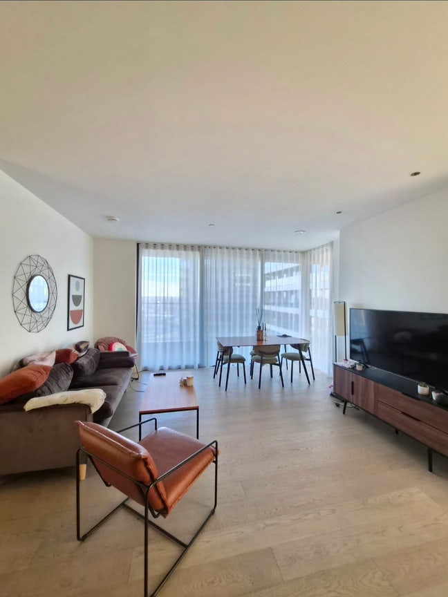 Lovely 2 beds flat in Canary Wharf Main Photo