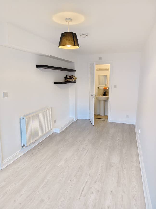 Double Room F/F Clean &Tidy in Milton Keynes Main Photo