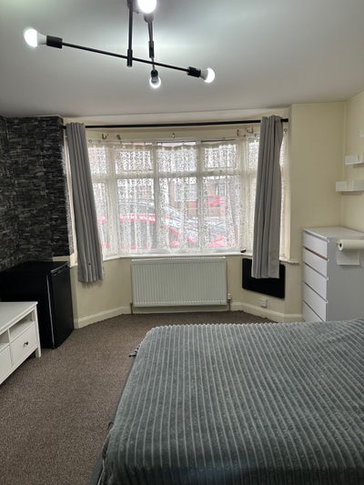 Double en suite room Main Photo