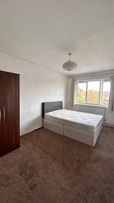 Large Double Room – B5 City Centre  Main Photo