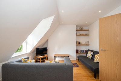 A beautiful 1 bedroom flat in Caledonian Road N7 Main Photo