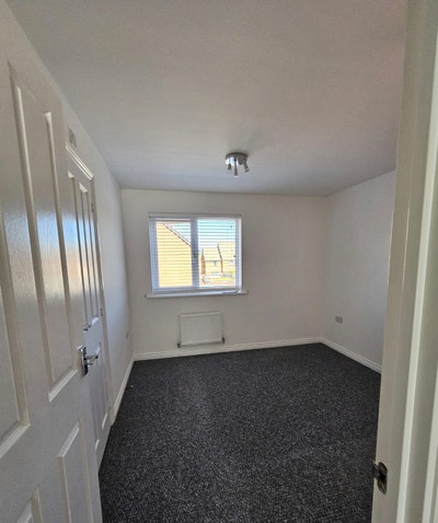 Rooms to rent Main Photo