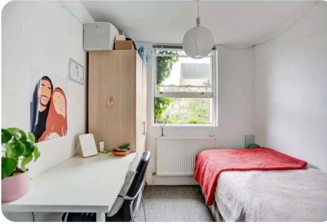 Double En-Suite Room Near Brighton Station!  Main Photo