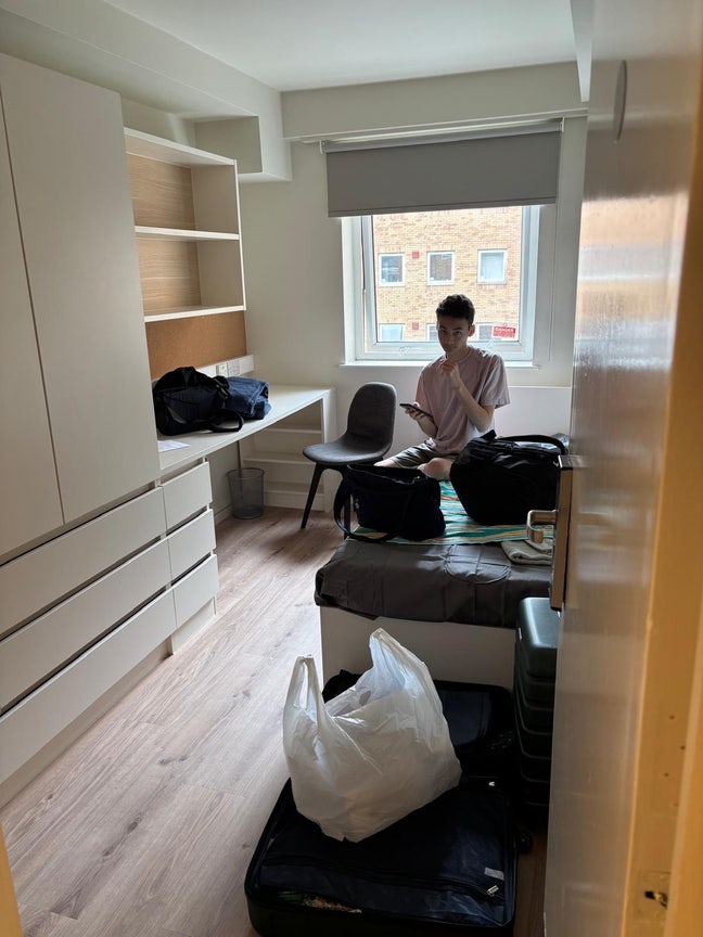 Tenancy Takeover Islington Main Photo