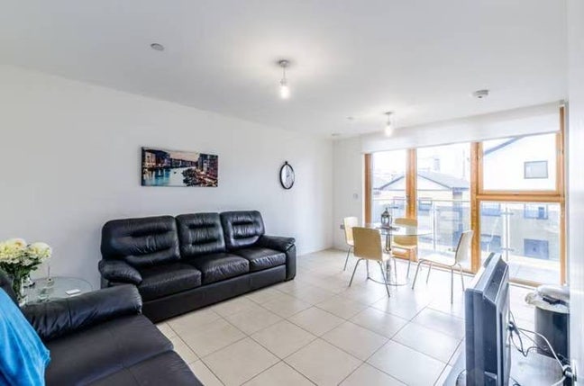 Spacious Double room in Canary Wharf Main Photo