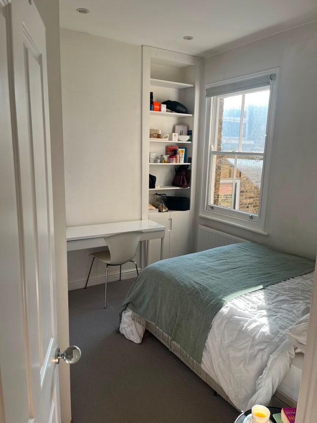 Double Room in Battersea (Queenstown Road) Main Photo