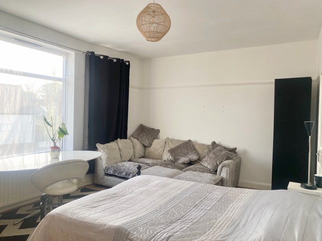 Very Large room Hove  Main Photo