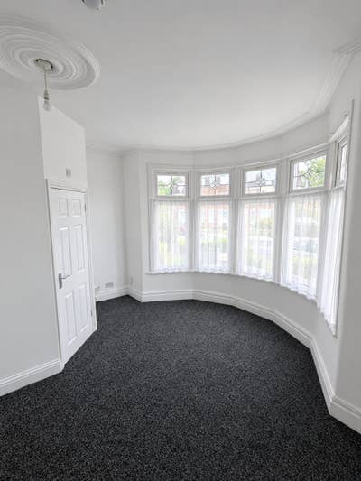 Ground-Floor En-Suite  Room  Available  IG3  Main Photo