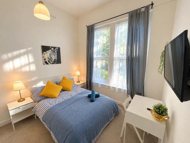 Bright En-Suite Double - West Hampstead Main Photo
