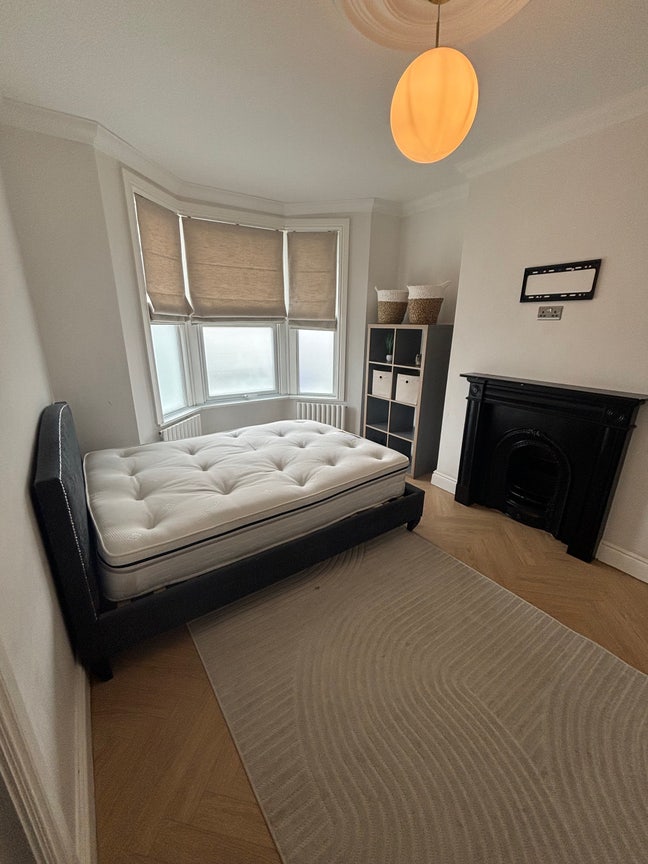 2 Double Rooms available  Main Photo