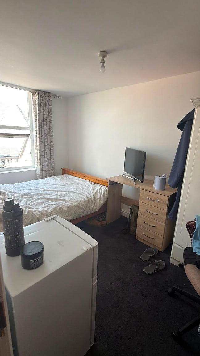 Fully Furnished Flat Available Now Main Photo