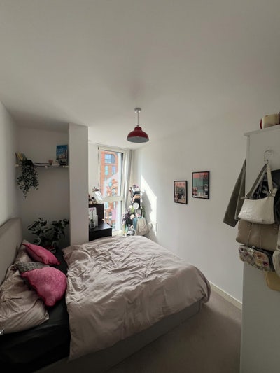 Double Room in Cozy Greenwich Flat  Main Photo