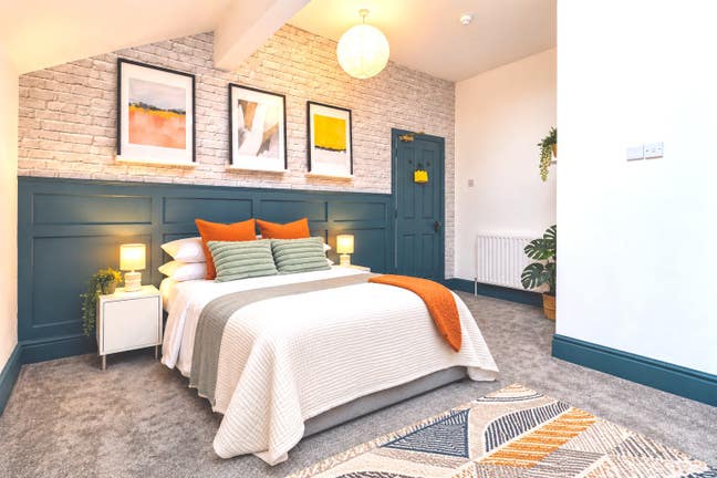 Deluxe Ensuite Room 7 mins from Bury Centre Main Photo