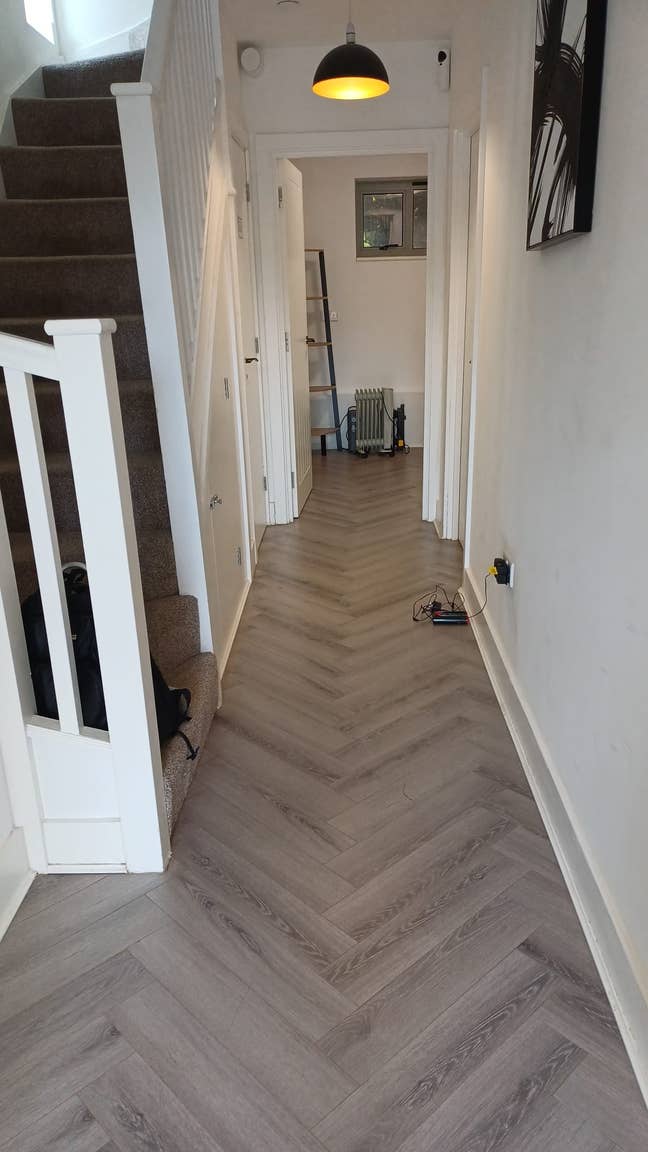 Room to Letunfurnished Room to Let – Office / Beau Main Photo