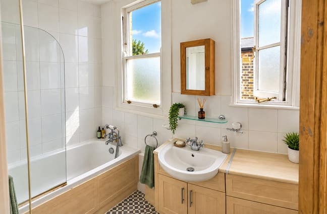 2 Bedroom Flat in Herne Hill Main Photo