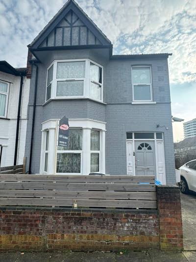 Single Room for Rent in Wembley Near Ldo Main Photo