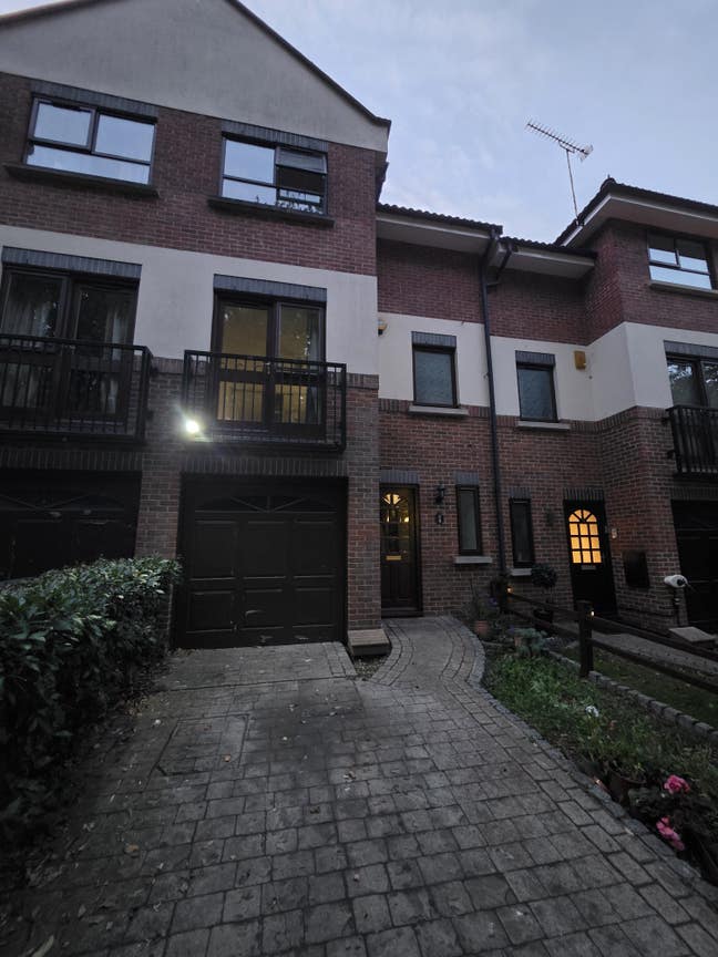 🏡 4-Bedroom Family Home | Gated Development  Main Photo