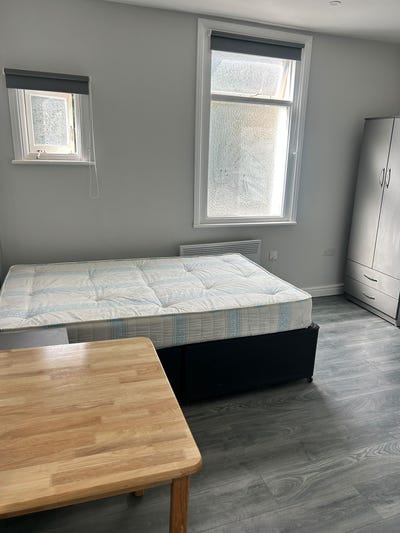 Brand New Studios in Southend Main Photo