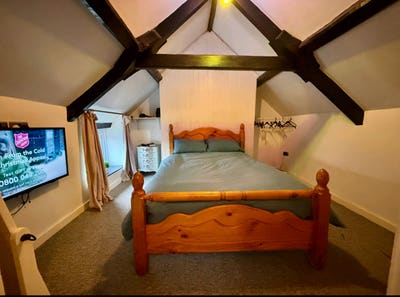 Room to rent in cottage in pilning  Main Photo