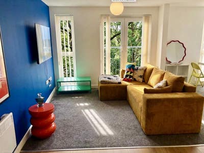 Entire 1 bed MCR modern city centre flat bills inc Main Photo