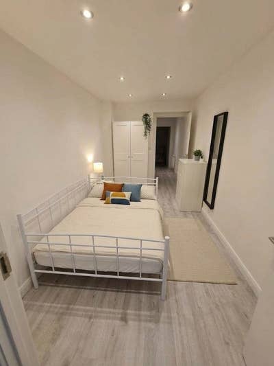 Fully furnished studio Main Photo