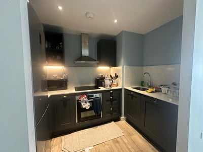 A double room with private bathroom available!  Main Photo