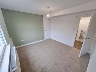 Brand new all en-suite central house share. Main Photo