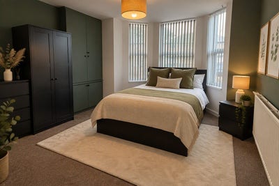 Studio with Ensuite & Kitchenette  Main Photo