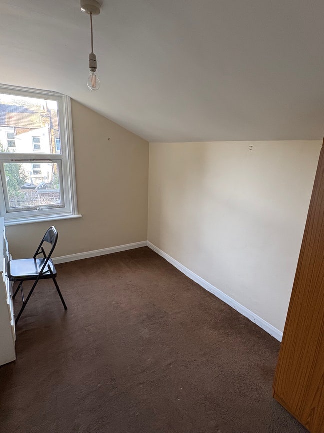 Room for rent in hither green Main Photo