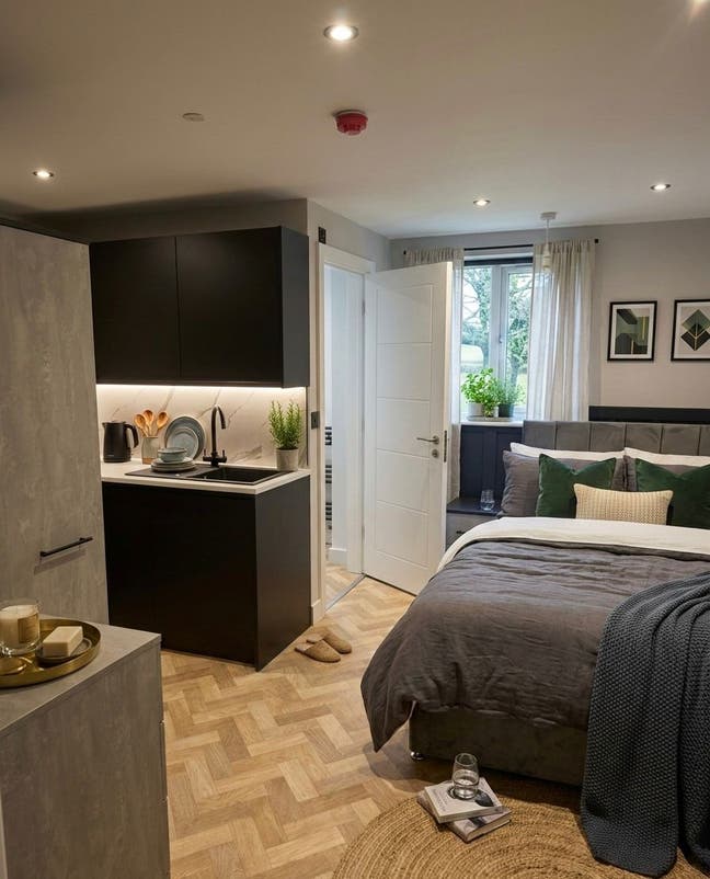 Private Rooms in Warrington | Low Deposit  Main Photo