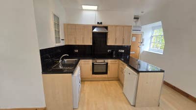 Cosy studio flat to rent on Westgate street CF10  Main Photo