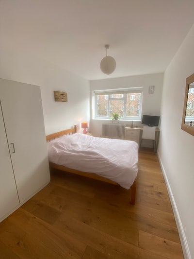 Short Term let. Double Room in Bethnal Green Main Photo
