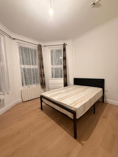 Bright & Spacious Studio Flat – Available Now  Main Photo