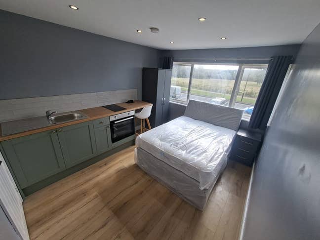 Self Contained Castle Vale  Main Photo