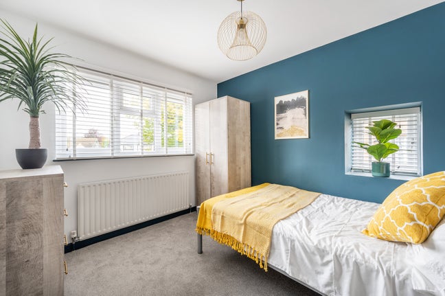 Dbl Room I Great House I Close to the Elzbth Line Main Photo