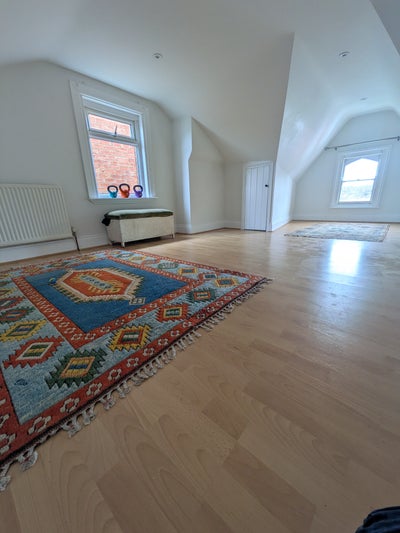Large double room with own bathroom available  Main Photo