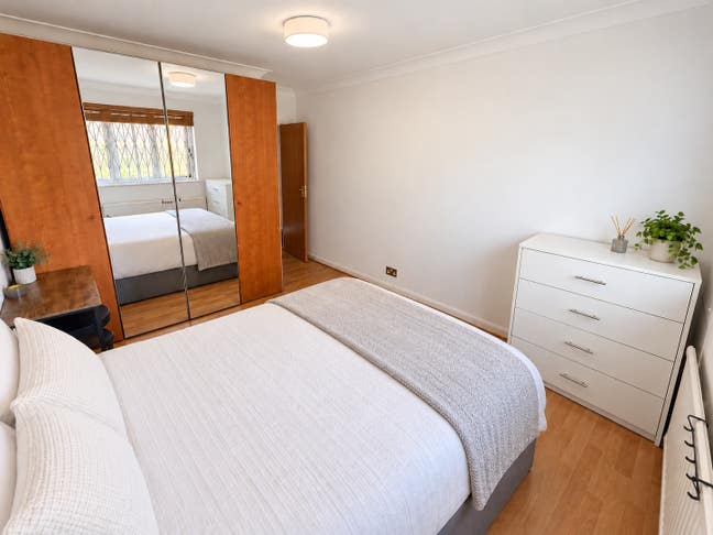 Double Room - Wembley Main Photo
